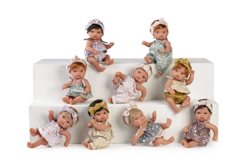 mu-ecas-antonio-juan-mufly-expositor-vestidos-de-colores-set-de-vestidos-de-colo image 1
