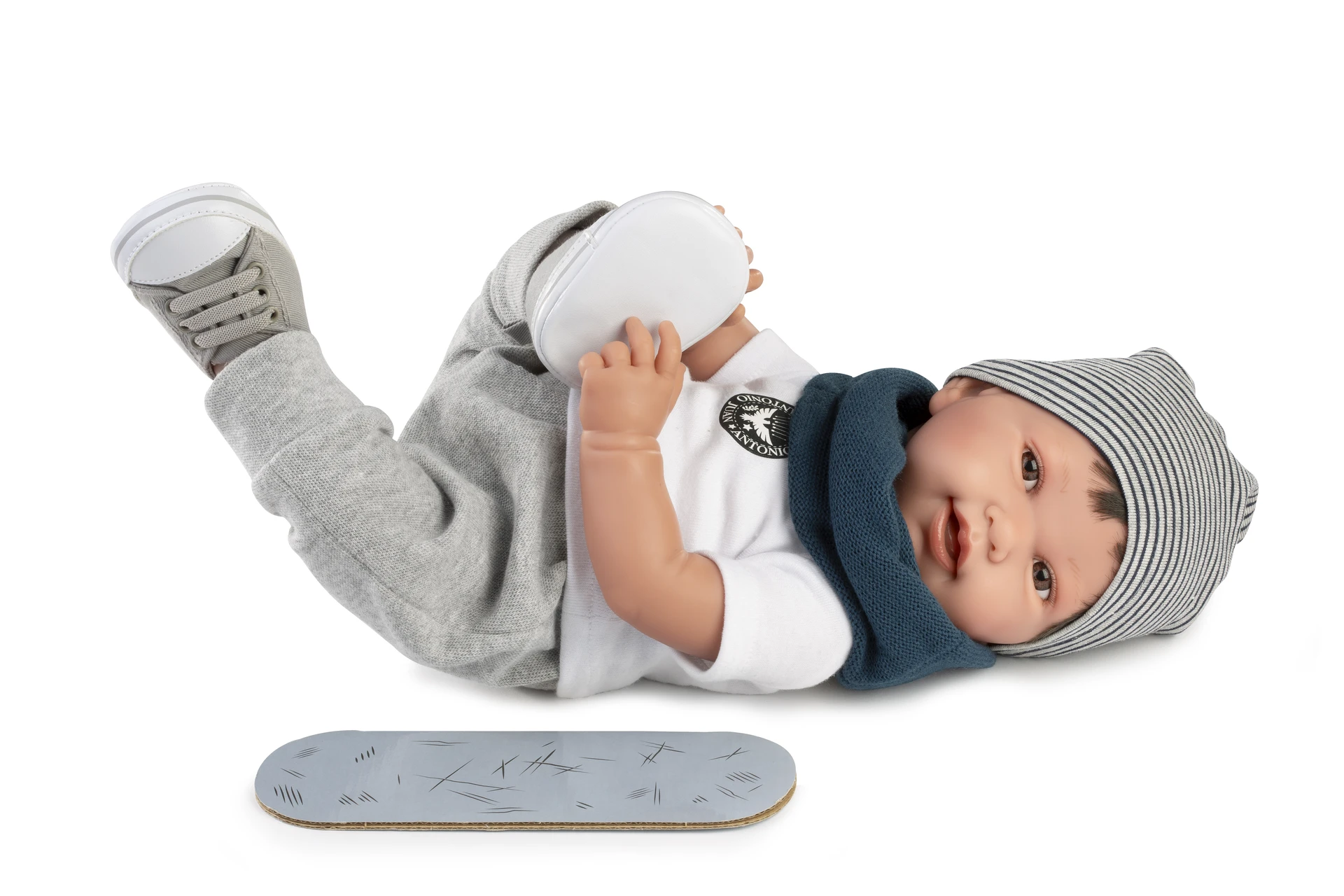 mu-ecas-antonio-juan-reci-n-nacido-pipo-skater image 3