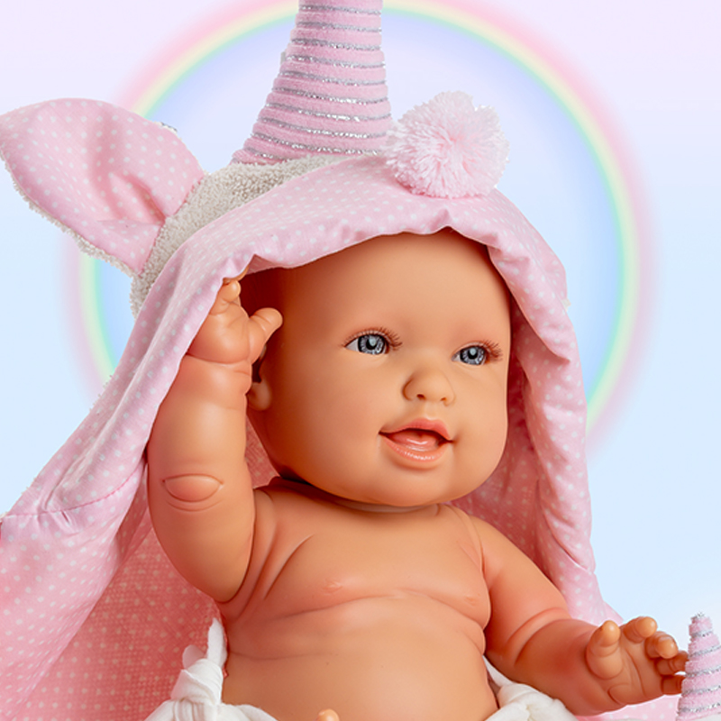 berjuan-andrea-baby-ref-03133-mu-eco-vinilo-38-cm-con-peluche image 4